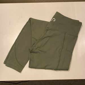 Curves n Combat boots - CRVS -- leggings Medium